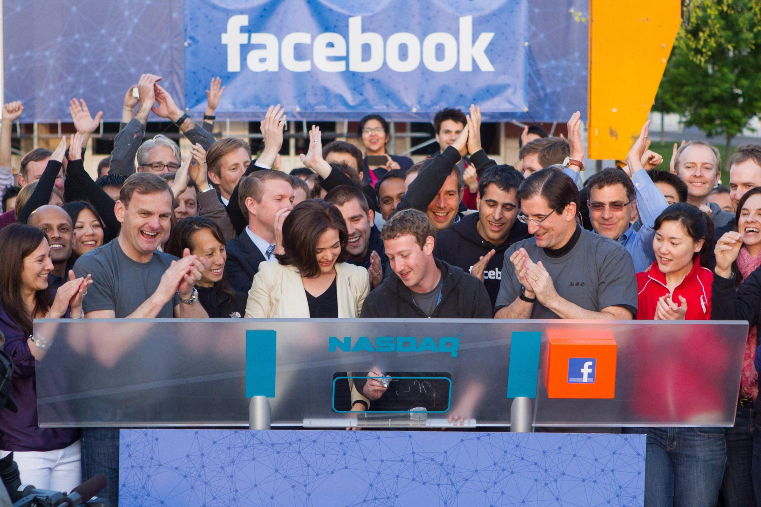Facebook, il crollo in Borsa e le prospettive