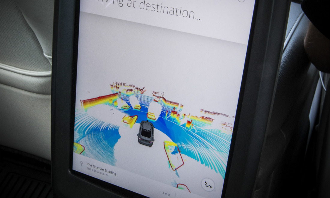 Auto che si guida da sola, perché sbaglia e uccide