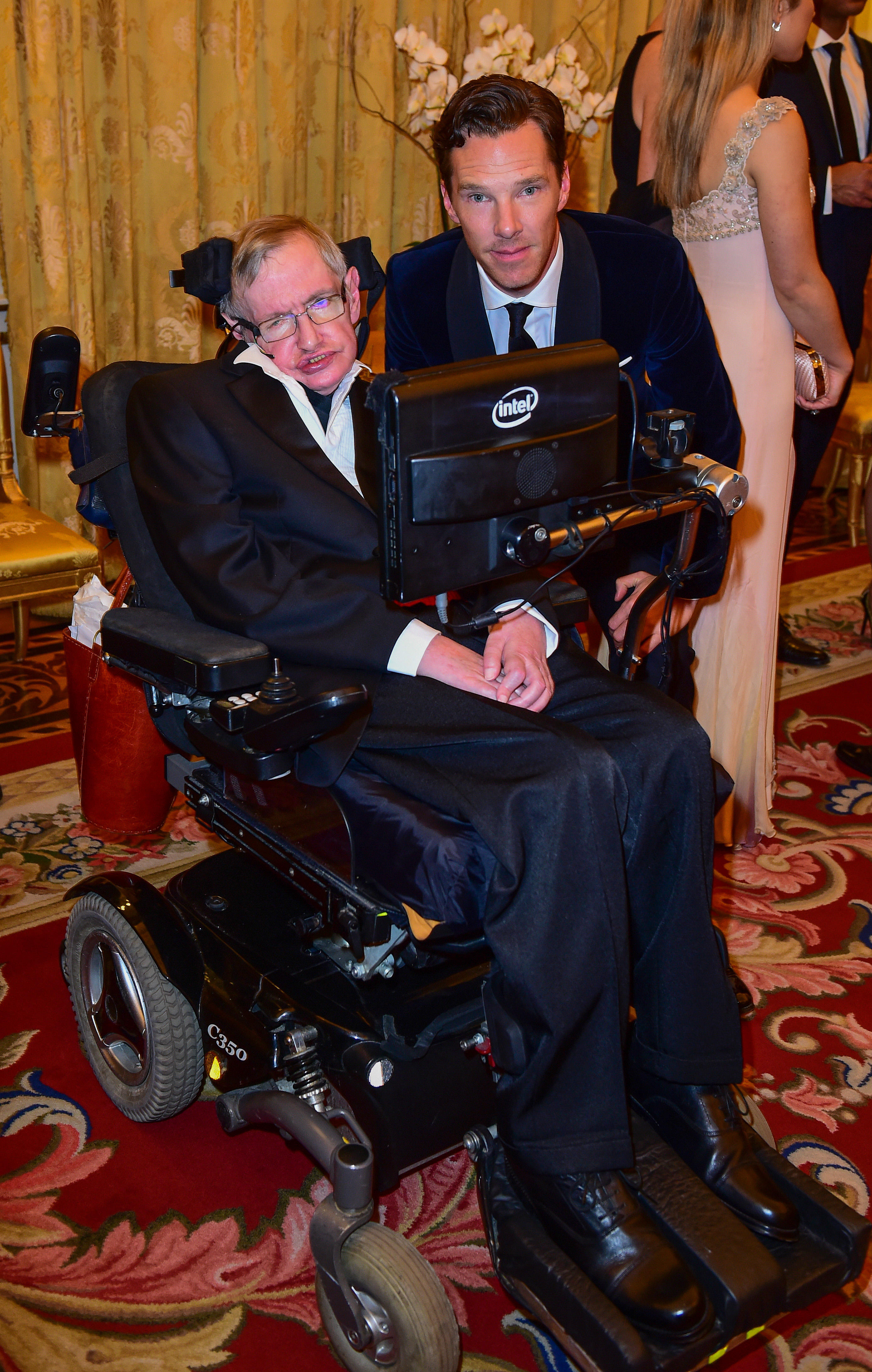 Stephen Hawking: le 3 canzoni a cui ha prestato la sua voce