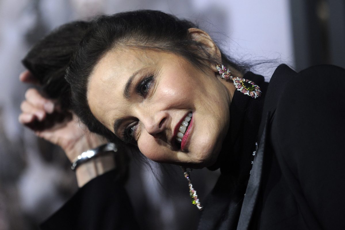 Galleria foto 'Nemmeno Wonder Woman si salva dalle molestie' - foto 6