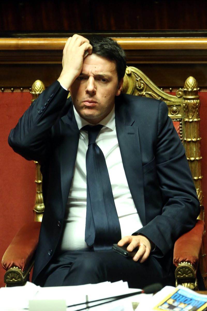Renzi: le facce della sconfitta – Foto