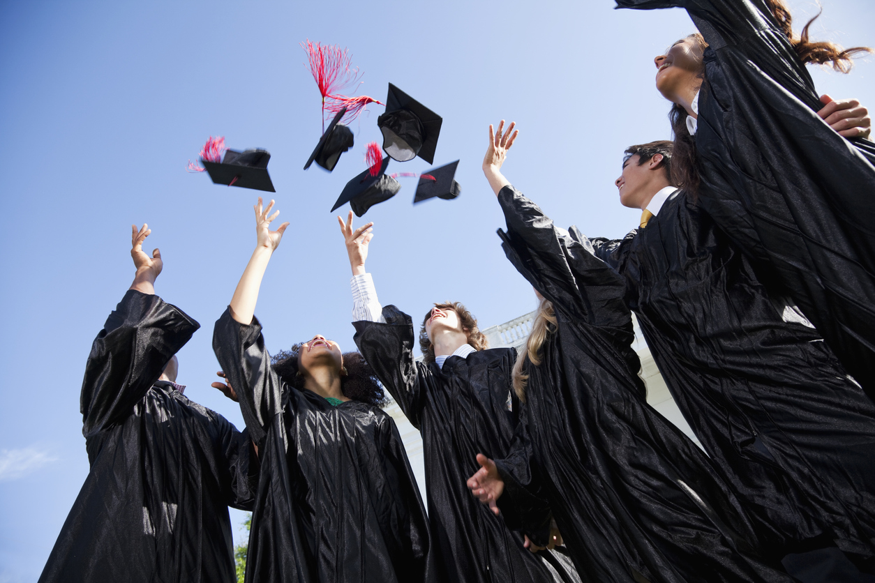 Laurearsi conviene, si guadagna il 43% in più. L’importante è scegliere bene Laurearsi conviene, si guadagna il 43% in più. L’importante è scegliere bene
