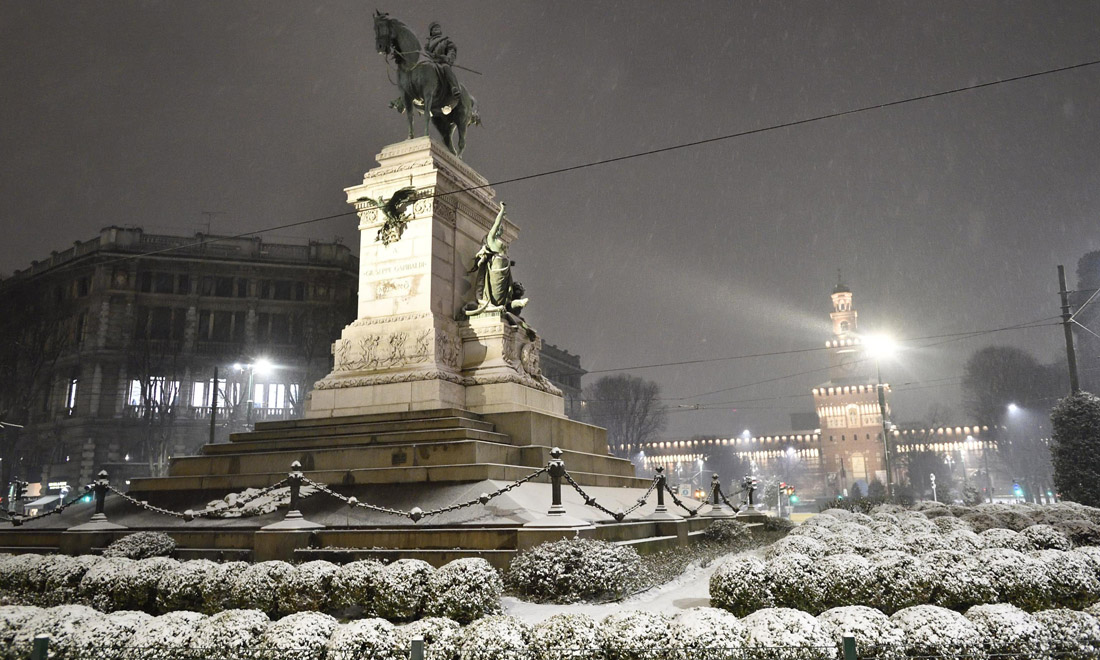 Maltempo: Milano, Genova, Roma e mezza Italia sotto la neve – Foto