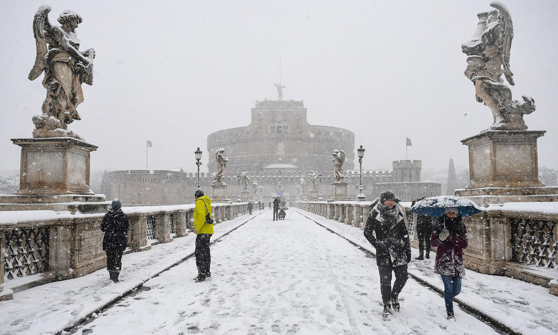 Maltempo: Milano, Genova, Roma e mezza Italia sotto la neve – Foto