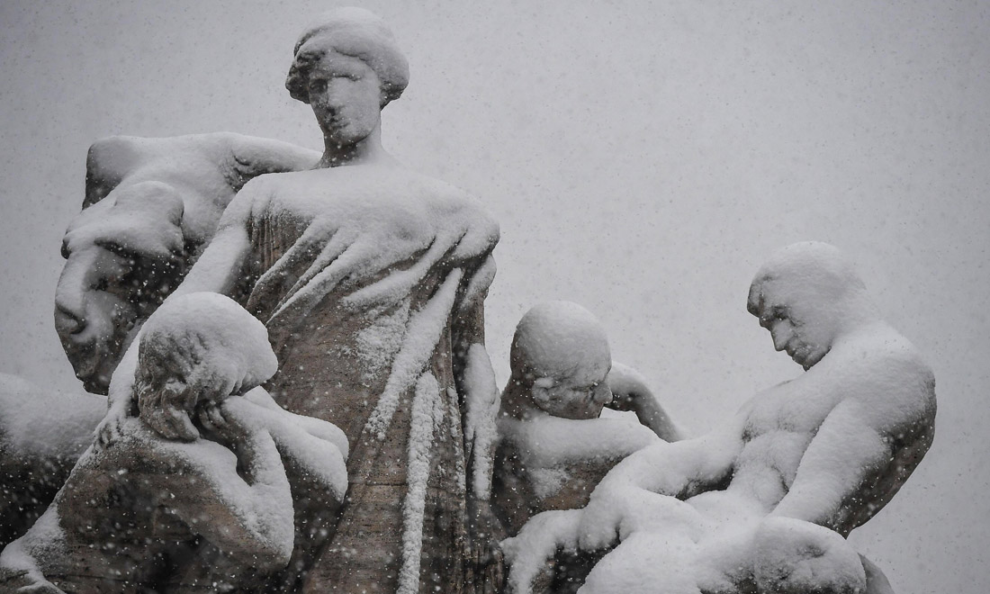 Maltempo: Milano, Genova, Roma e mezza Italia sotto la neve – Foto