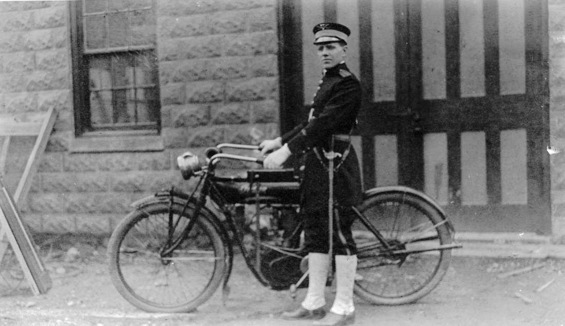 Motociclette nella Grande Guerra – la storia fotografica Motociclette nella Grande Guerra – la storia fotografica