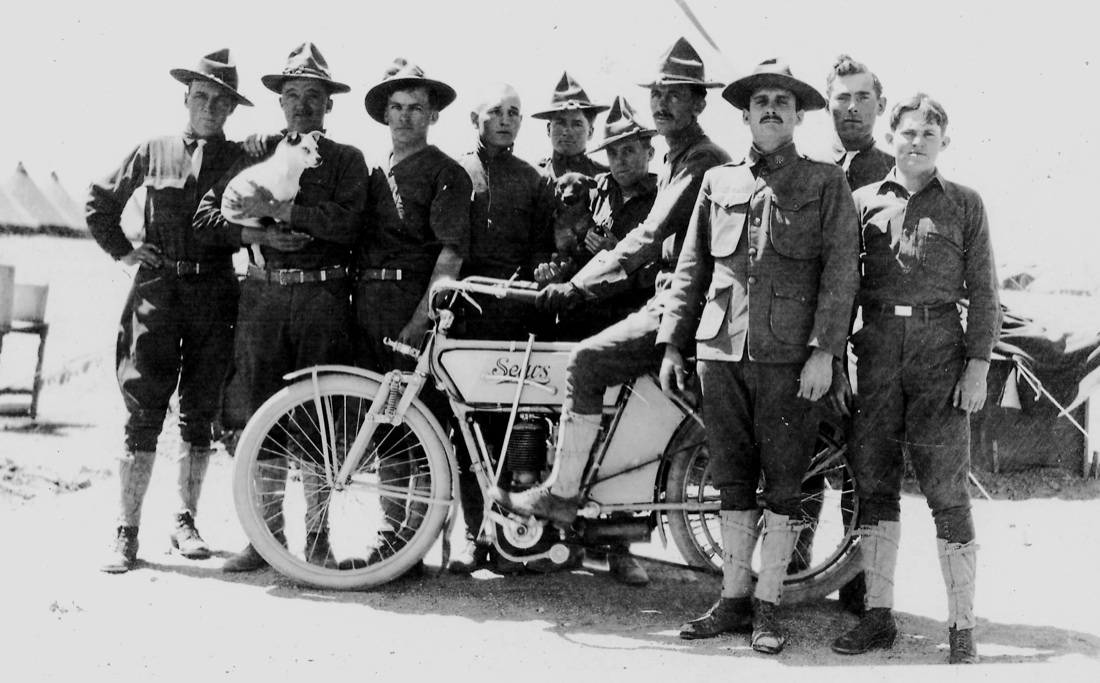 Motociclette nella Grande Guerra – la storia fotografica Motociclette nella Grande Guerra – la storia fotografica