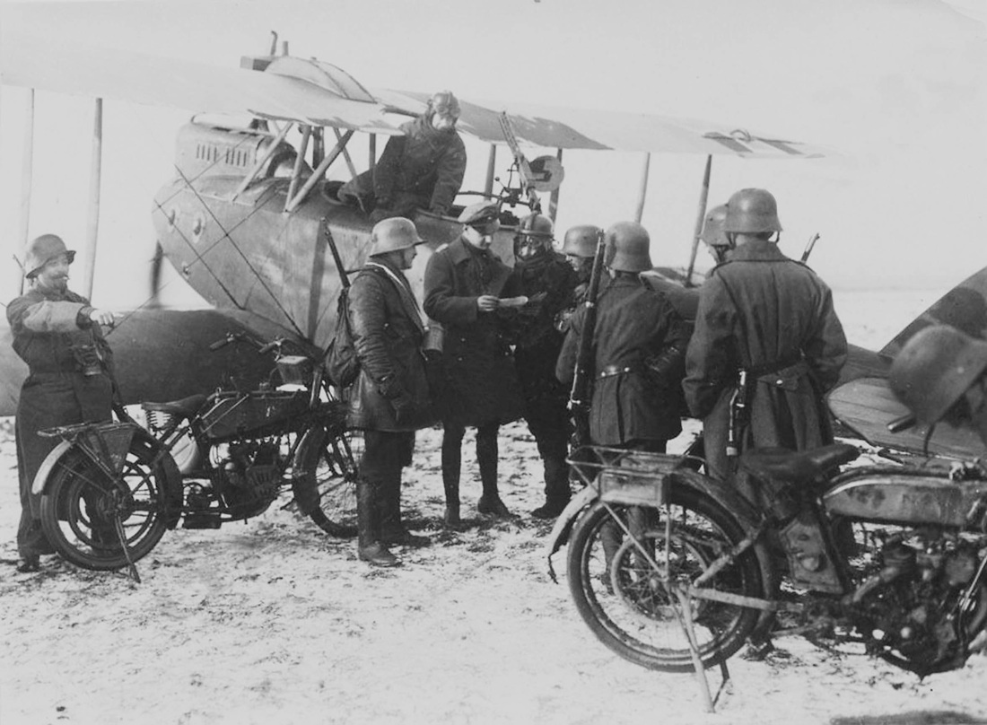 Motociclette nella Grande Guerra – la storia fotografica Motociclette nella Grande Guerra – la storia fotografica