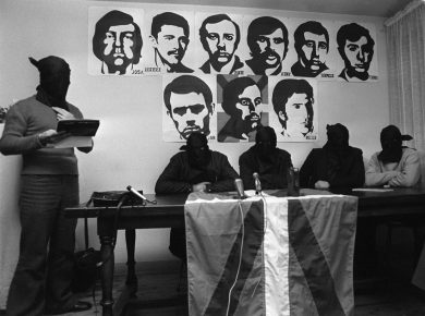 L’Eta si scioglie: storia di 60 anni di terrore indipendentista – foto