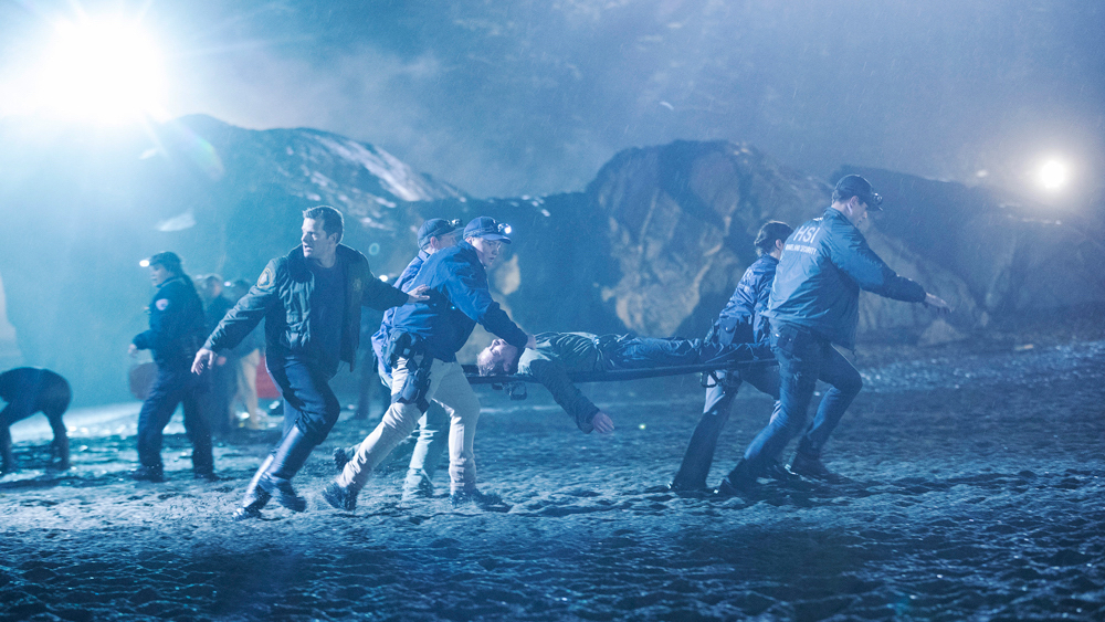 The Crossing: la serie tv erede di Lost. Foto e trailer The Crossing: la serie tv erede di Lost. Foto e trailer