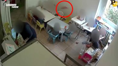 Gavirate: il video dei maltrattamenti ai bambini dell’asilo (colpiti con una ciabatta)