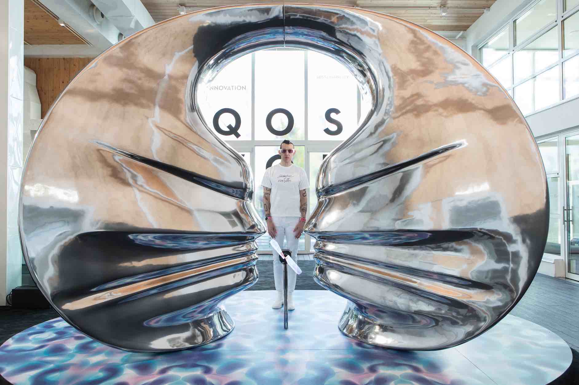 L’installazione Iqos World di Karim Rashid alla Milano design week L’installazione Iqos World di Karim Rashid alla Milano design week