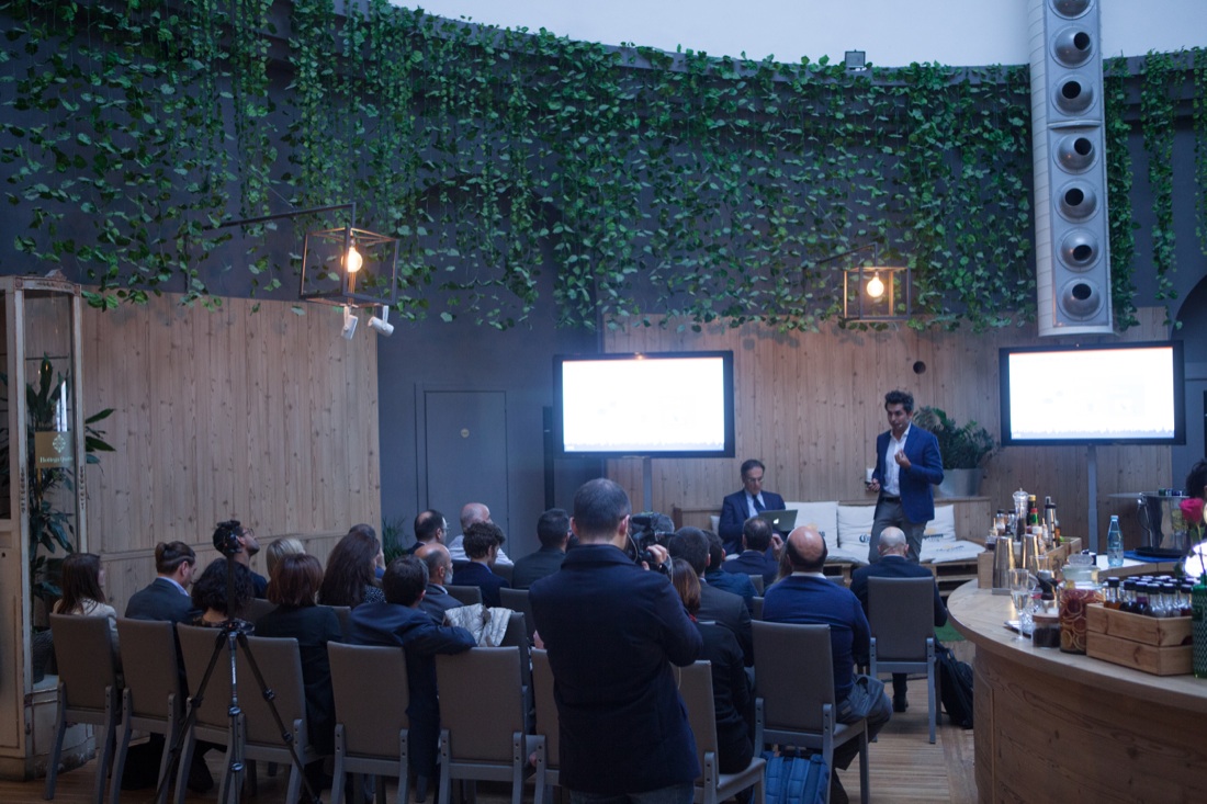 L’iperstoria tecnologica: come vivere la nostra epoca