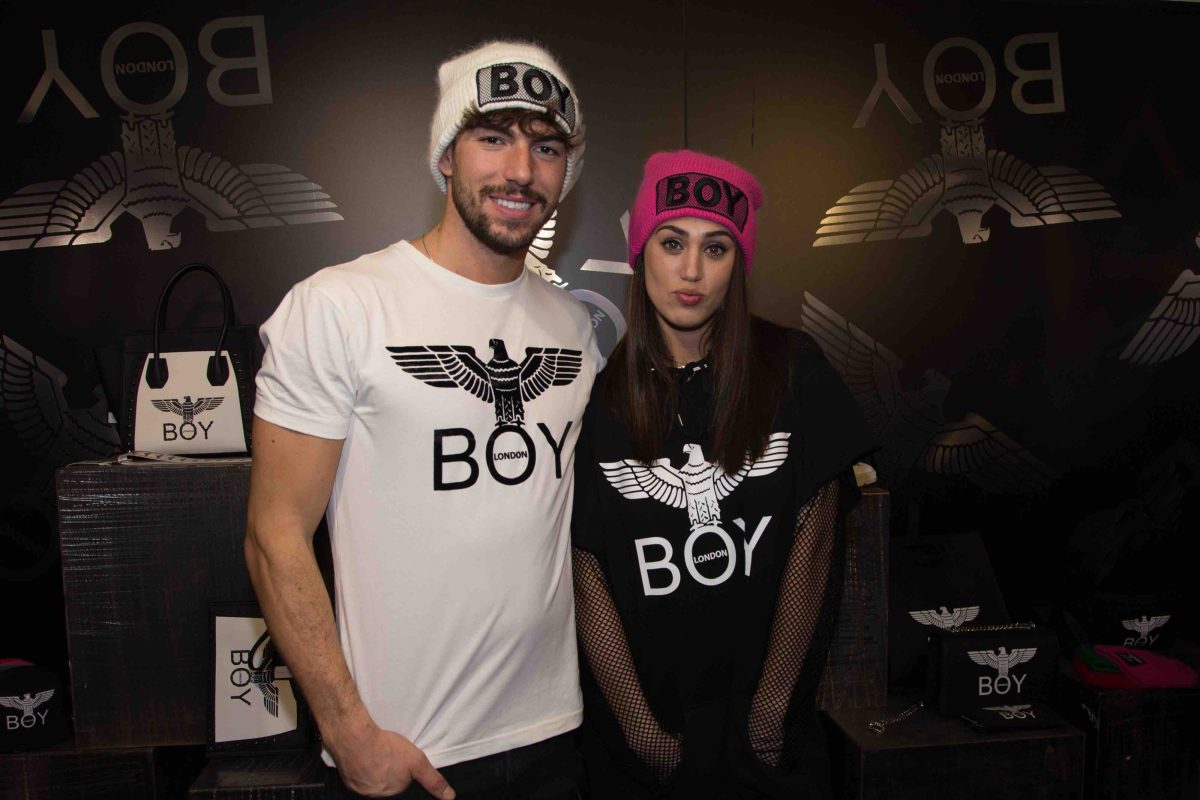 Galleria foto 'Alessia Marcuzzi: “Il canna gate all’Isola? Sembrava un processo”' - foto 24