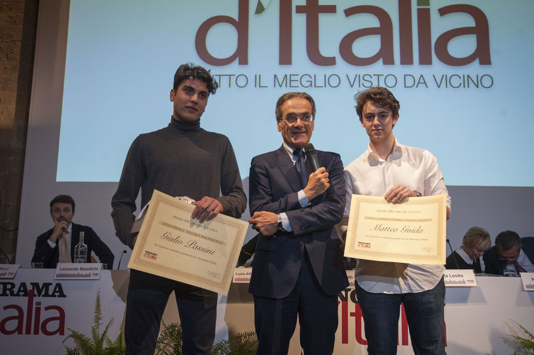 Firenze premiata con 300 libri a tre licei