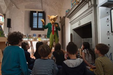 Geronimo Stilton insieme ai suoi giovani fan