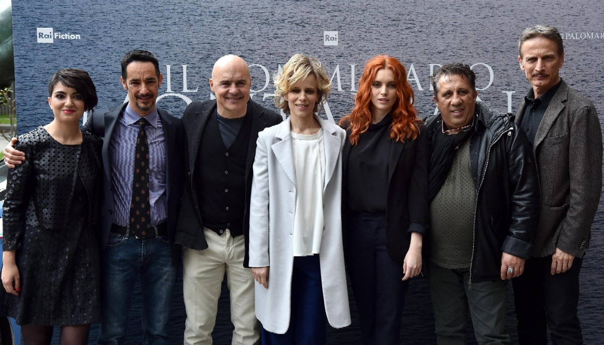 Il Commissario Montalbano e le indagini su “Una lama di luce” Il Commissario Montalbano e le indagini su “Una lama di luce”