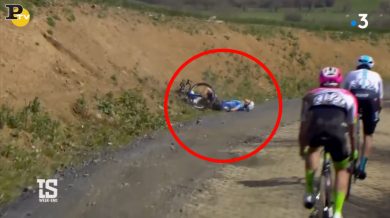 Ciclismo: è morto Goolaerts caduto per un infarto durante la Parigi-Roubaix | video
