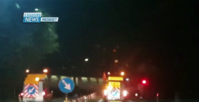 Caluso: il momento dell’incidente al treno che deraglia | video