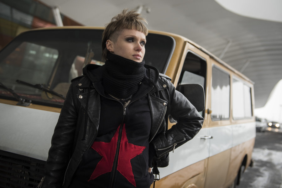 Hotel Gagarin, il film che venne dal freddo – Recensione