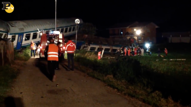 Treno deraglia a Caluso. Il video dell’incidente