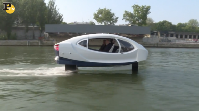 Parigi, ecco il “Sea Bubble” il nuovo modo per viaggiare sulla Senna | video