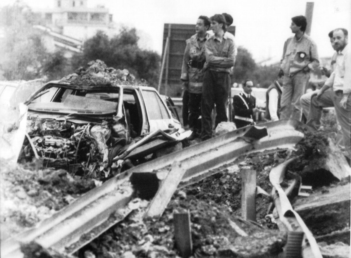 La strage di Capaci: cosa è accaduto 26 anni fa La strage di Capaci: cosa è accaduto 26 anni fa