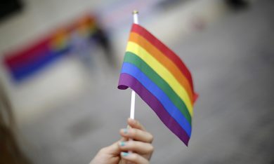 Omosessualità: perché è importante parlarne a casa e a scuola