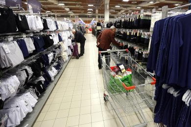 Aumenti dell’Iva, ecco quanto potrebbero costare alle famiglie