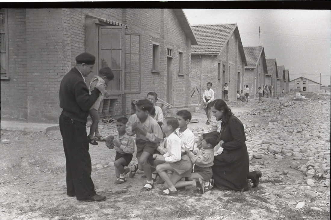 “Nomadelfia” e don Zeno Saltini: storia di una comunità di fratellanza – foto “Nomadelfia” e don Zeno Saltini: storia di una comunità di fratellanza – foto