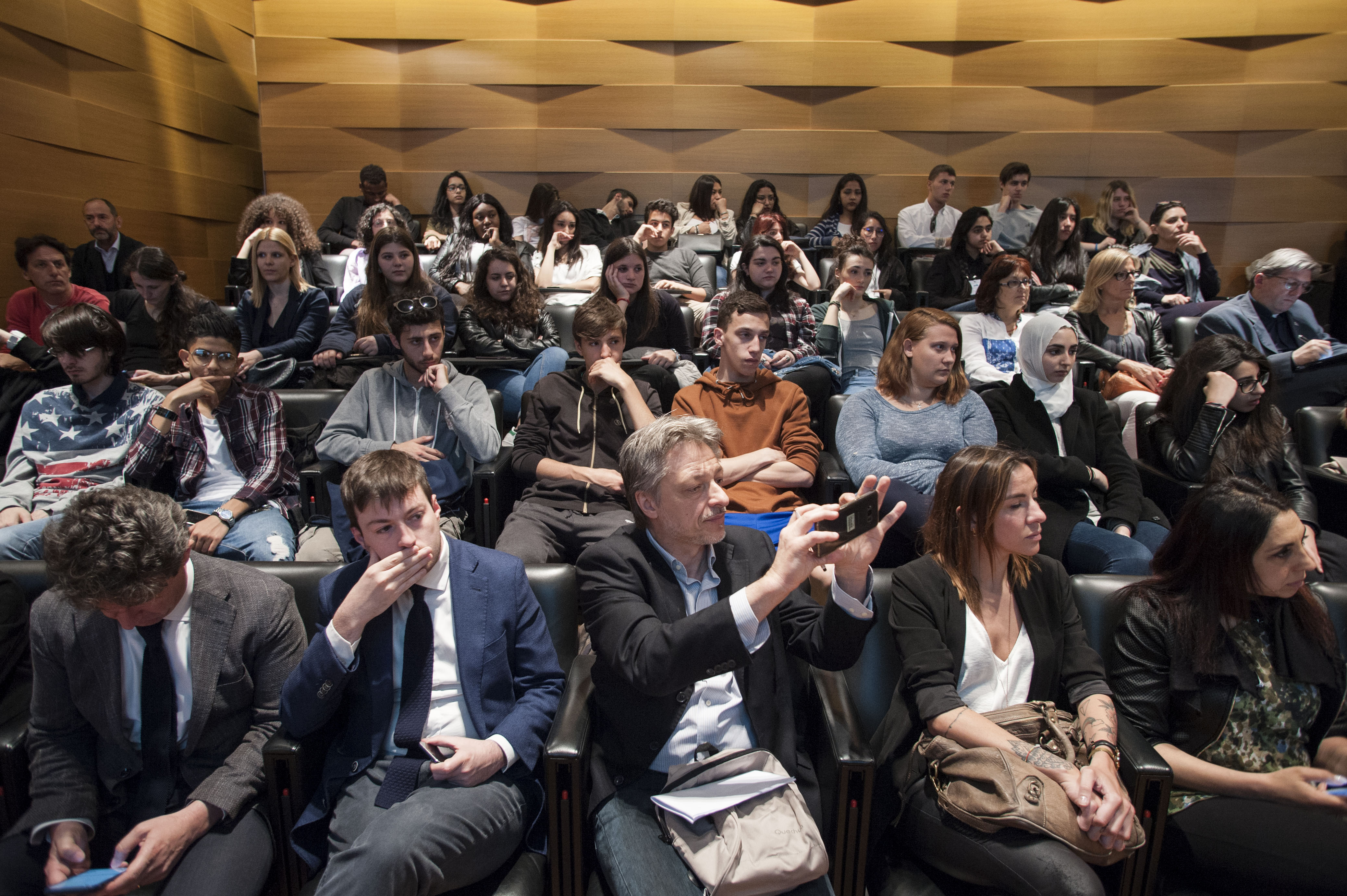 Lavoro in Lombardia: formazione e istruzione per affrontare nuove sfide