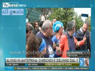 Carlo Alvino minacciato da ultras del Napoli fuori dallo stadio in diretta tv | video