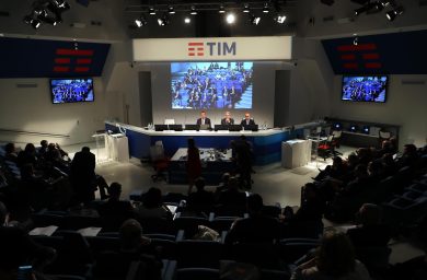 Tim, la vittoria di Elliott e la sconfitta di Vivendi