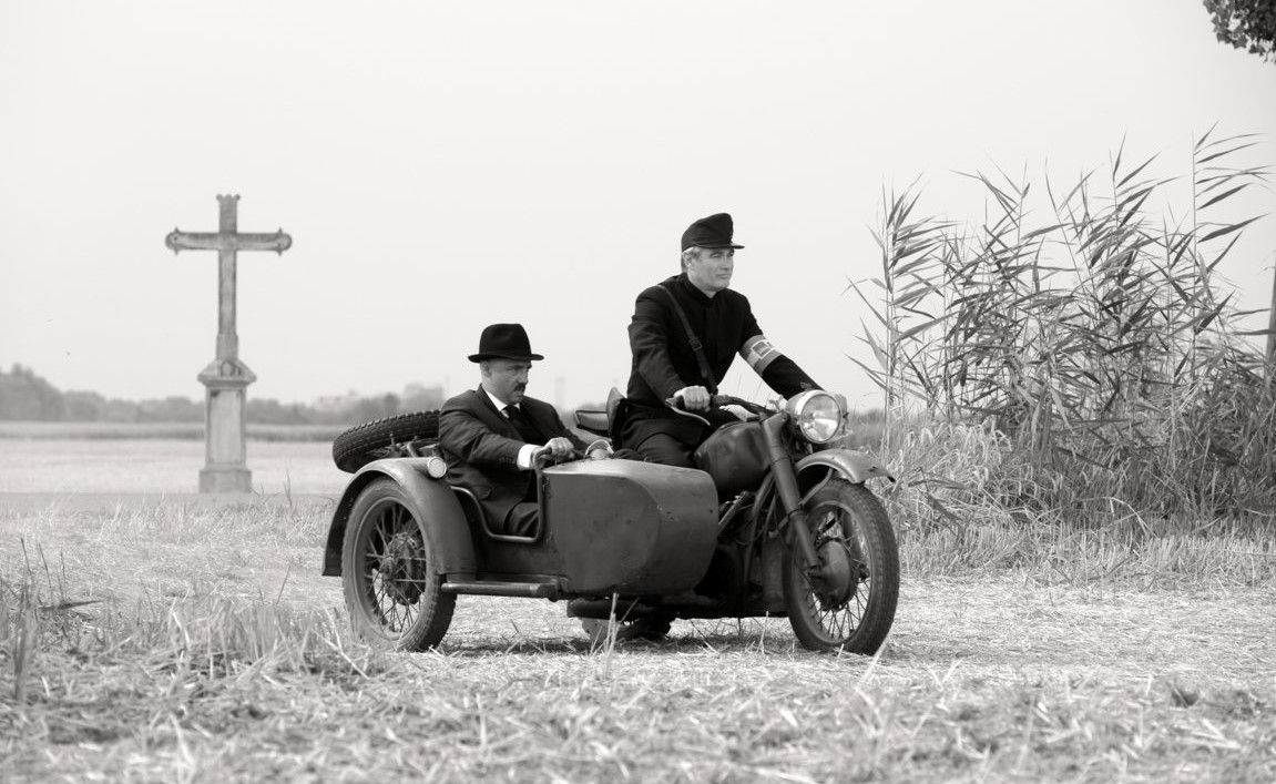 1945: due “visitors” nel villaggio della vergogna – Recensione 1945: due “visitors” nel villaggio della vergogna – Recensione