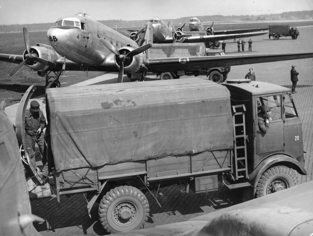 1948, 70 anni fa il ponte aereo di Berlino: storia e foto