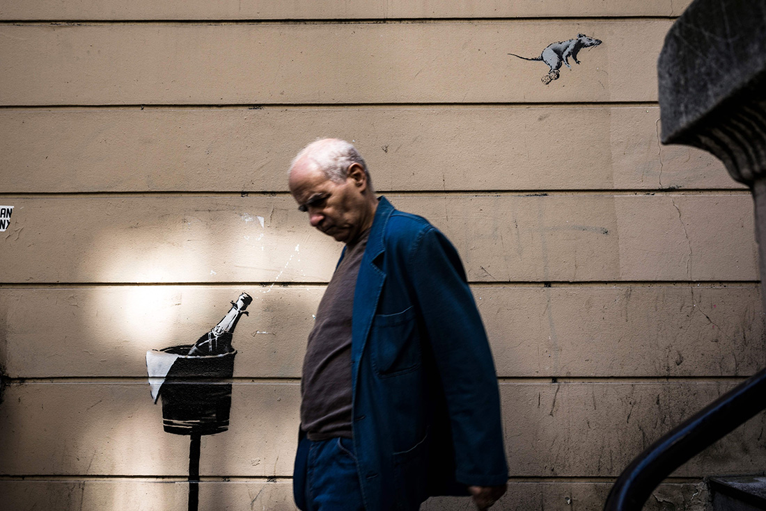 Immigrazione: anche Banksy contro le politiche europee Immigrazione: anche Banksy contro le politiche europee