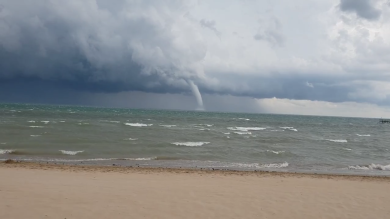 Tromba d’aria marina a Rimini | video