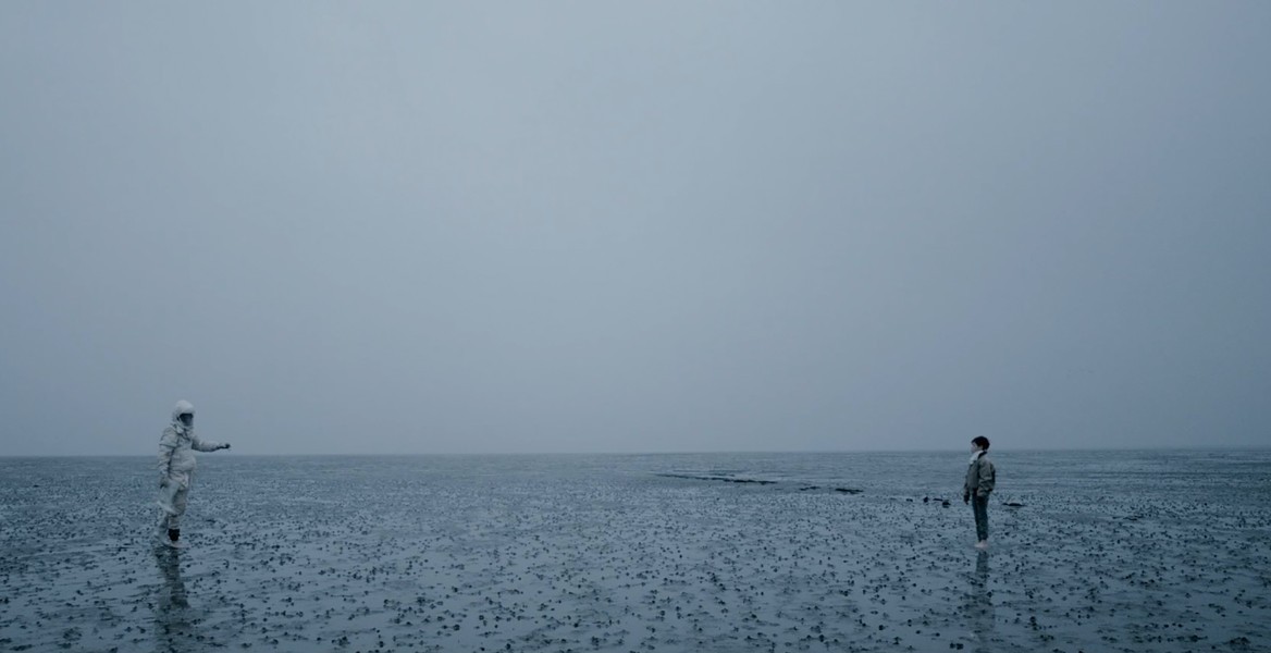 Noi siamo la marea. E il tempo si ferma – La recensione Noi siamo la marea. E il tempo si ferma – La recensione