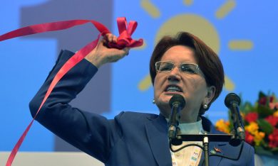 Turchia: chi è Meral Aksener, la lady di ferro rivale di Erdogan