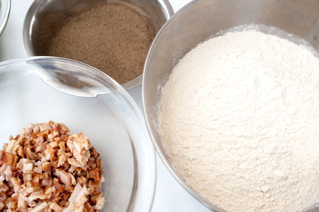 Napoli: la doppia pizza di Gino Sorbillo