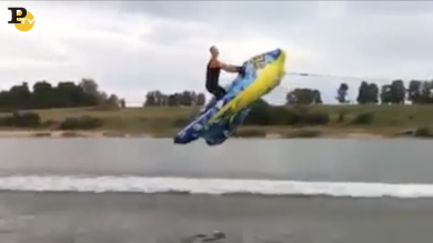 Volare sull’acqua con un canotto? Si può fare | video