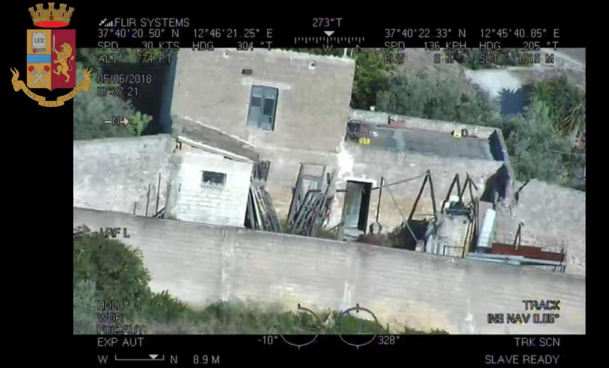 Galleria foto 'Blitz contro la rete che nasconde Matteo Messina Denaro: il punto sulle indagini' - foto 8