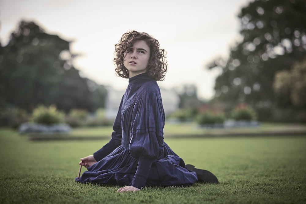 Picnic a Hanging Rock: dopo il libro e il film, la serie. Foto e trailer Picnic a Hanging Rock: dopo il libro e il film, la serie. Foto e trailer