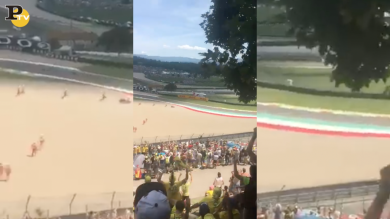 Marquez caduta al Mugello. I tifosi esultano | video