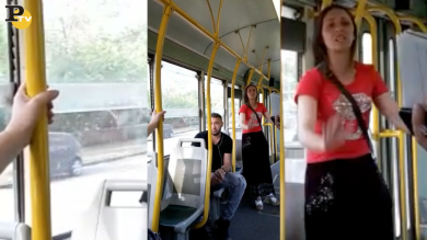 Zingara senza biglietto si offre nuda al controllore | video
