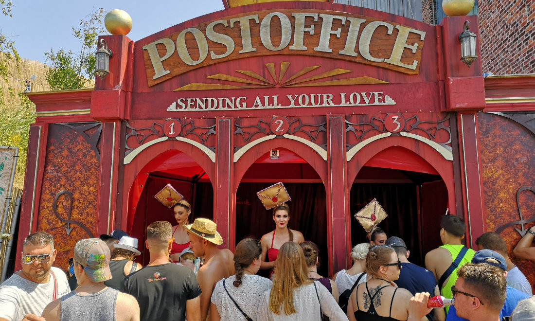 Un giorno vissuto dentro l’utopia di Tomorrowland Un giorno vissuto dentro l’utopia di Tomorrowland