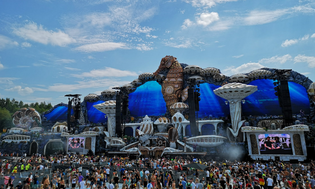 Un giorno vissuto dentro l’utopia di Tomorrowland Un giorno vissuto dentro l’utopia di Tomorrowland