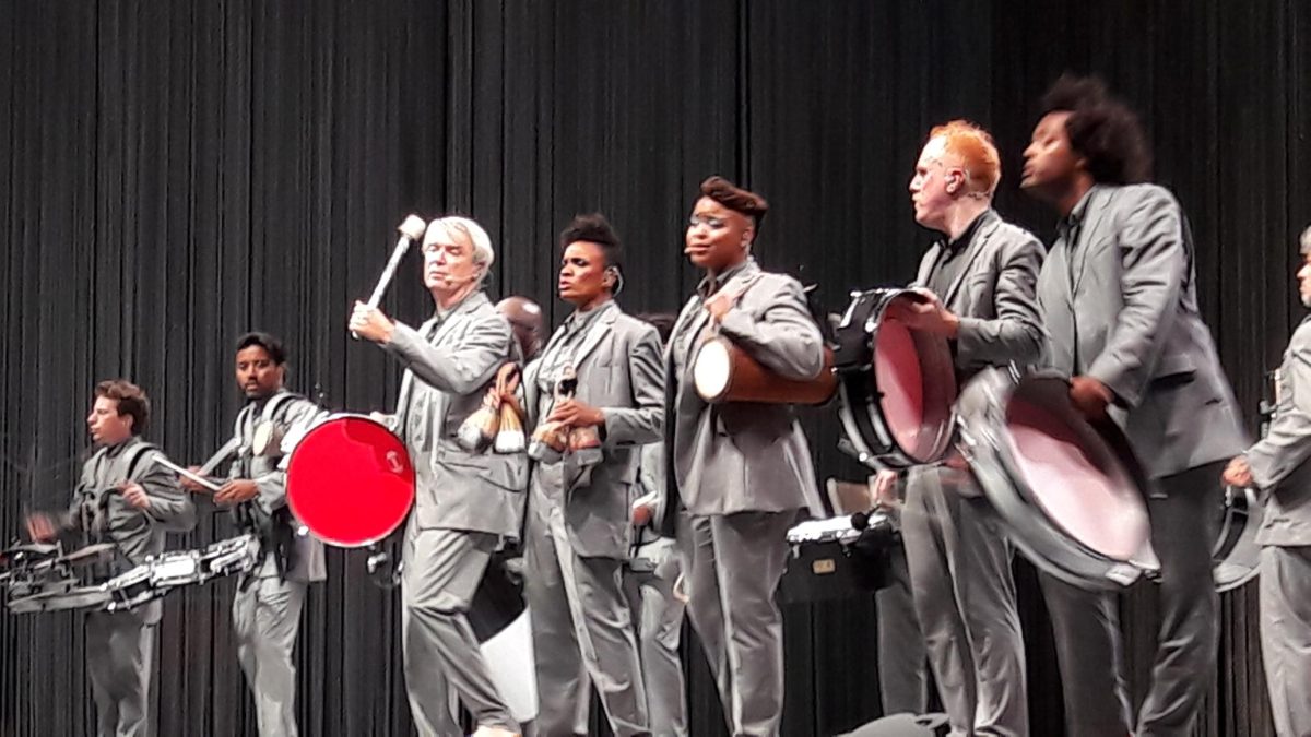 Galleria foto 'David Byrne a Umbria Jazz: quando arte fa rima con divertimento' - foto 2