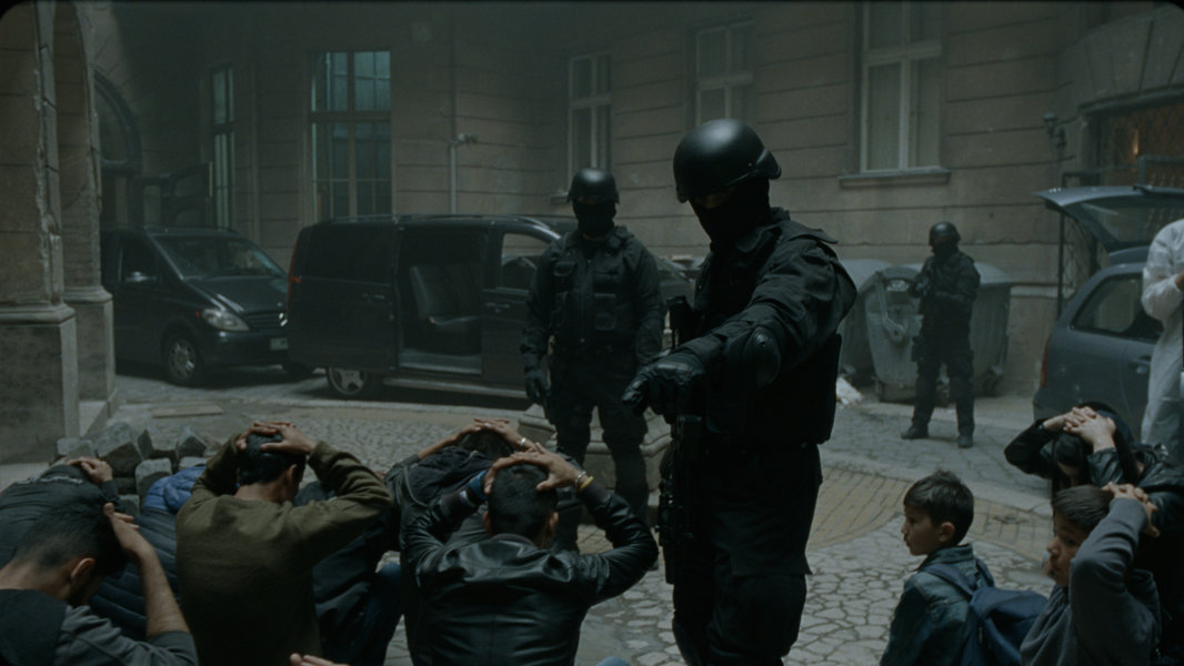 Una luna chiamata Europa nel cielo sopra Budapest – Recensione