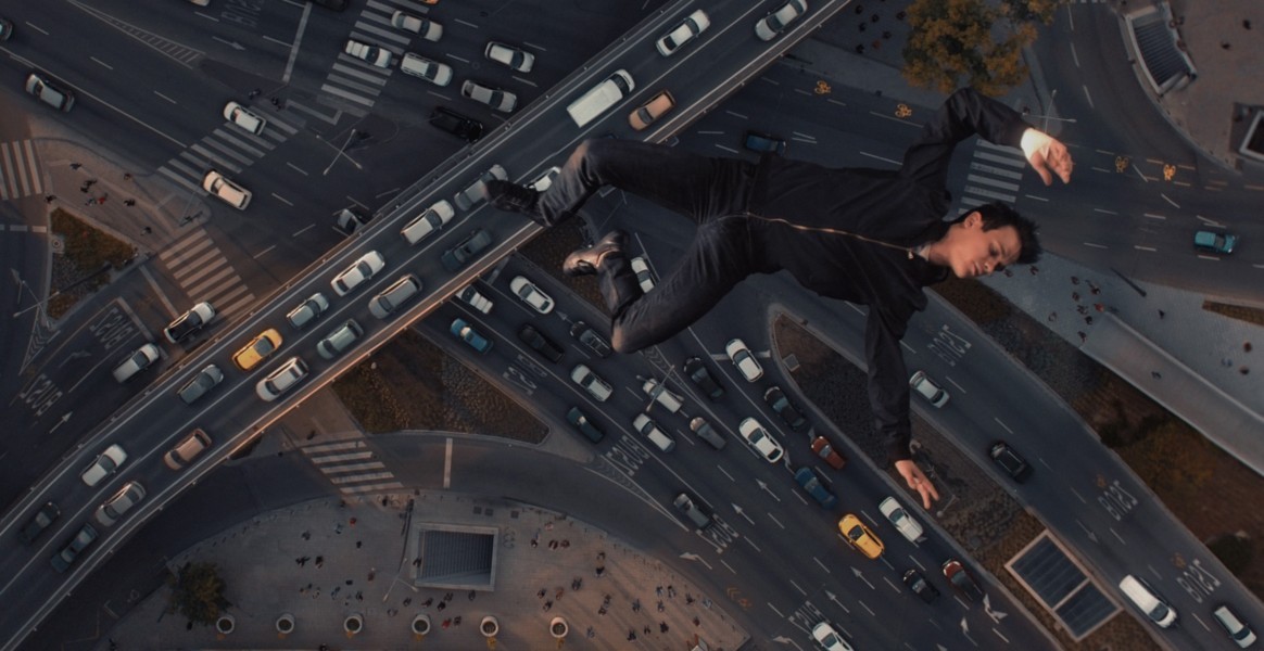 Una luna chiamata Europa nel cielo sopra Budapest – Recensione